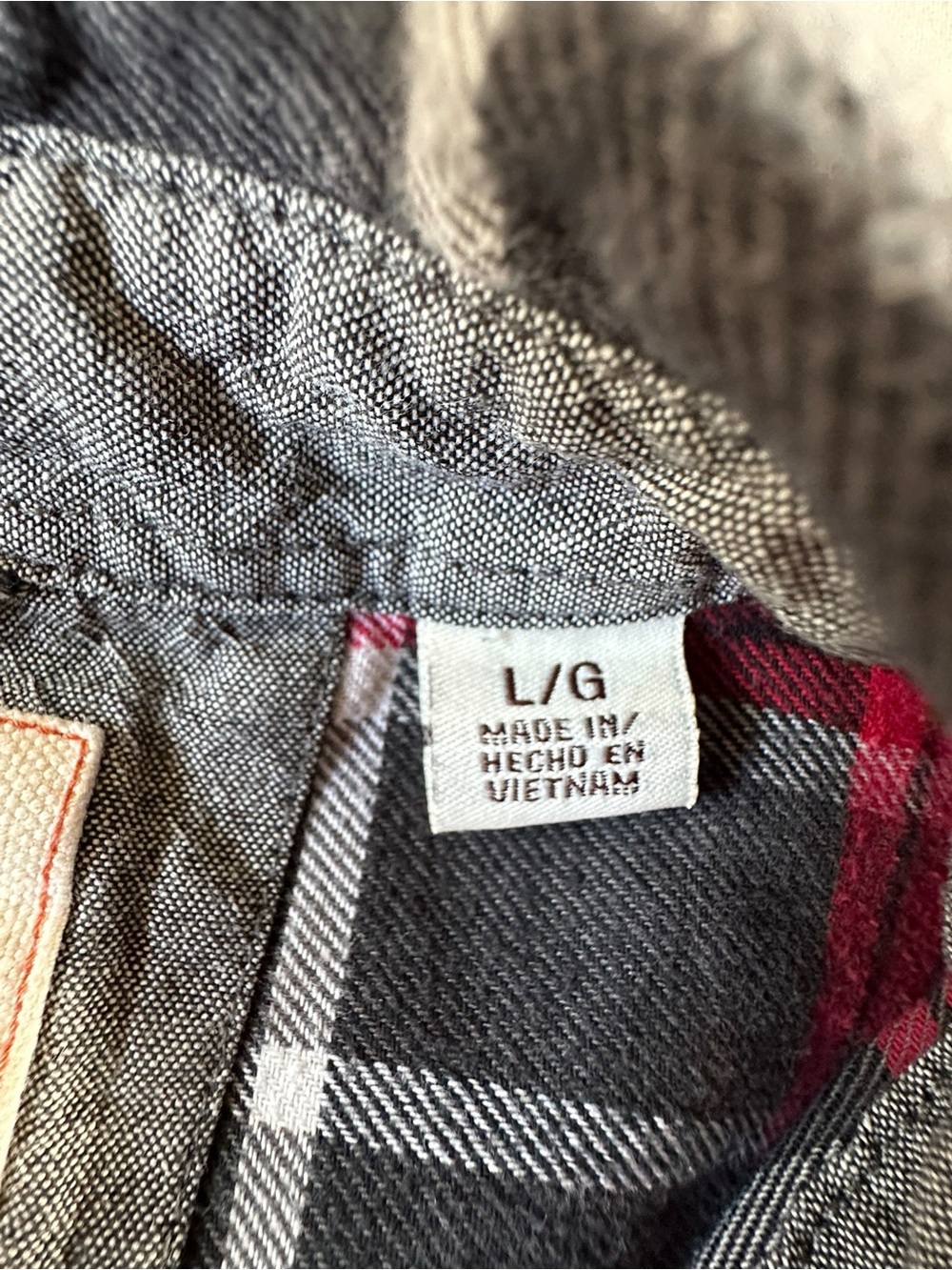 Weatherproof Red and Black Plaid Button-Down Shirt Large - Picture 5 of 13